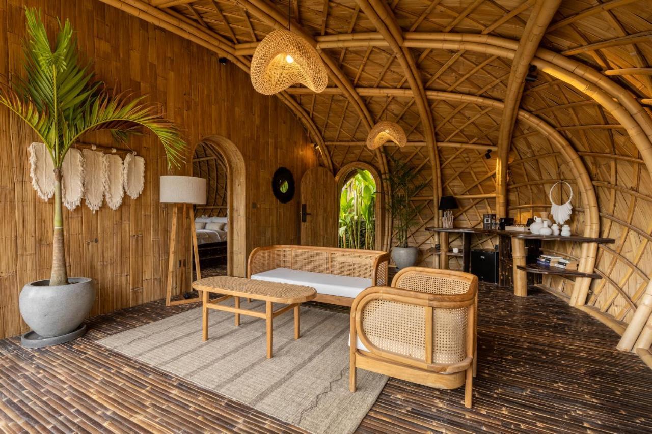 ホテル Eco Six Bali Tampaksiring エクステリア 写真